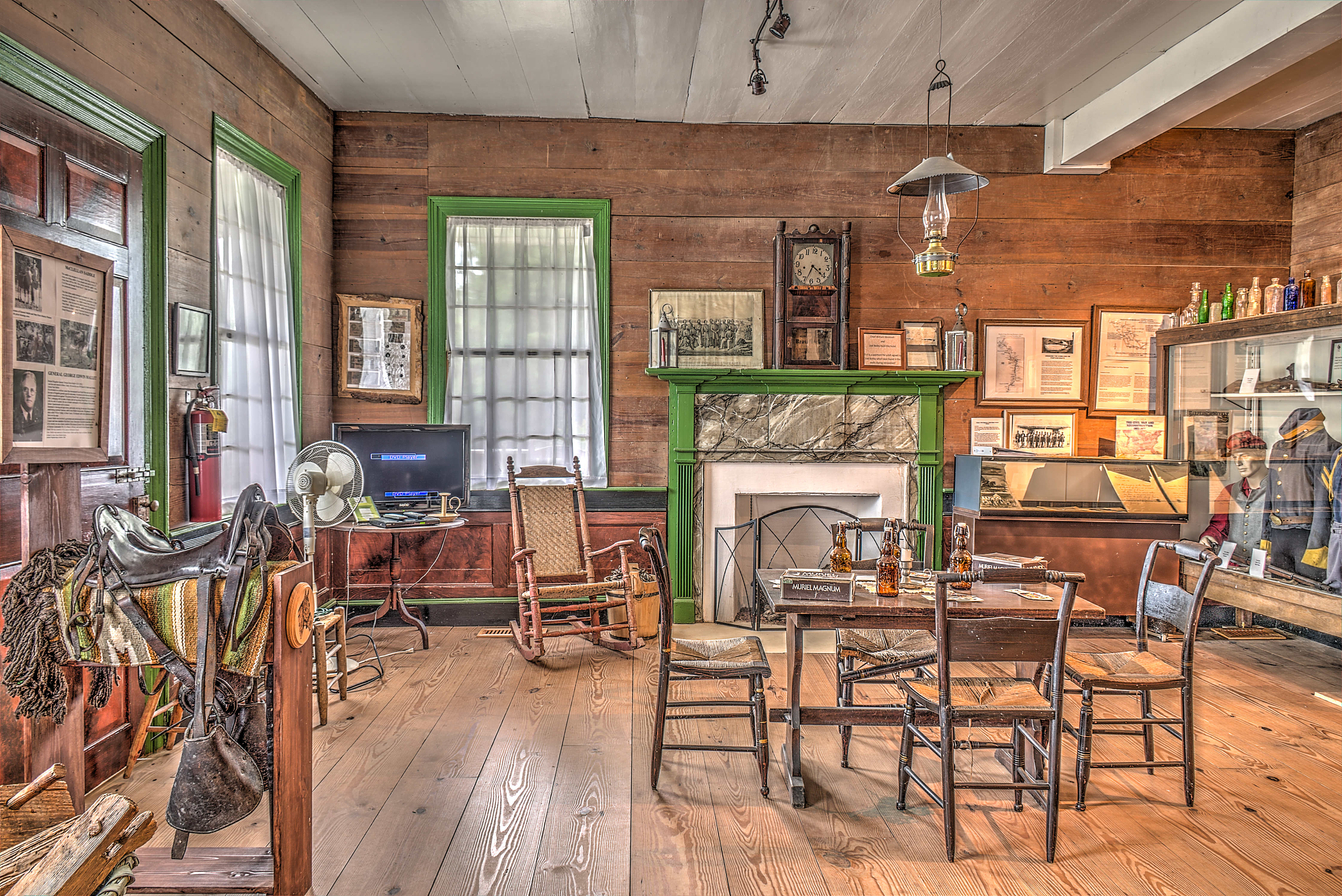Gentlemen's parlor exhibit inside the Indian Springs Hotel Museum.