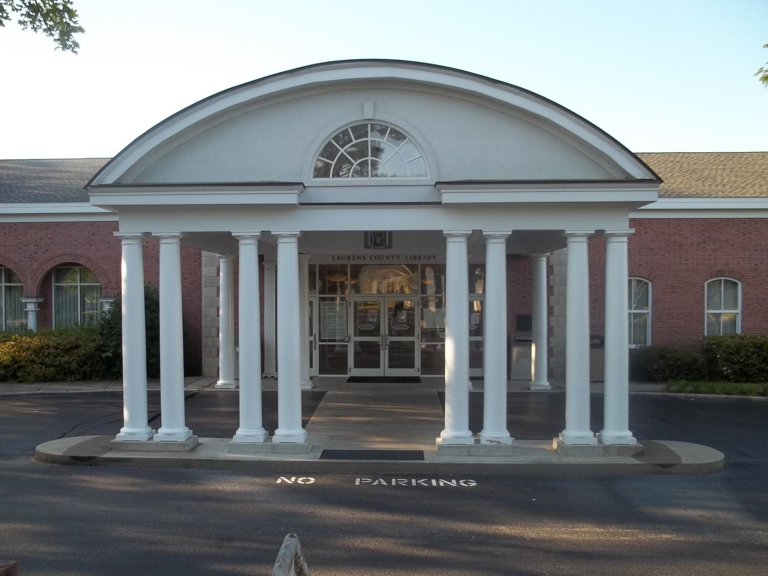 The red-brick Laurens County Library entrance that houses the Dublin-Laurens County Heritage Center.